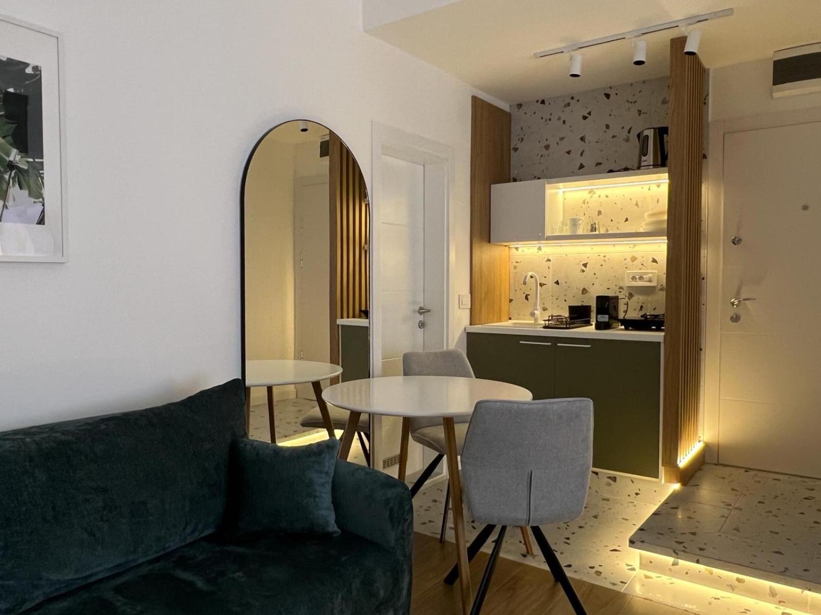 Apartamento Red Riding Hood Belgrado Exterior foto